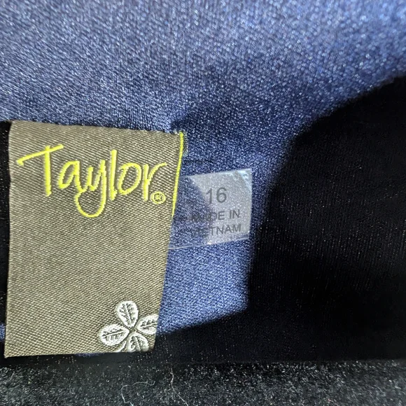 Taylor Black, Navy And Gold Long Sleeve Tiered Dress Size 16 - Picture 4 of 10